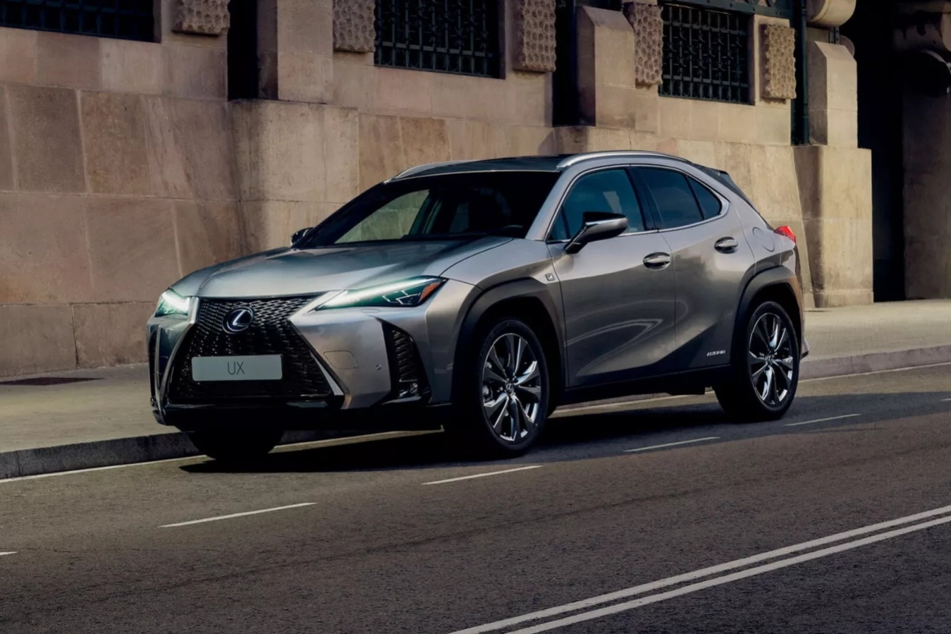 Rij impressie met Lexus UX250H