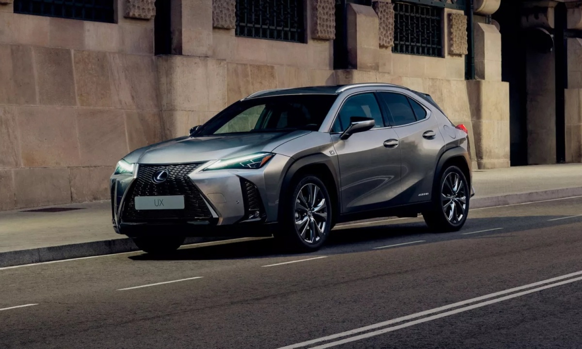 Rij impressie met Lexus UX250H